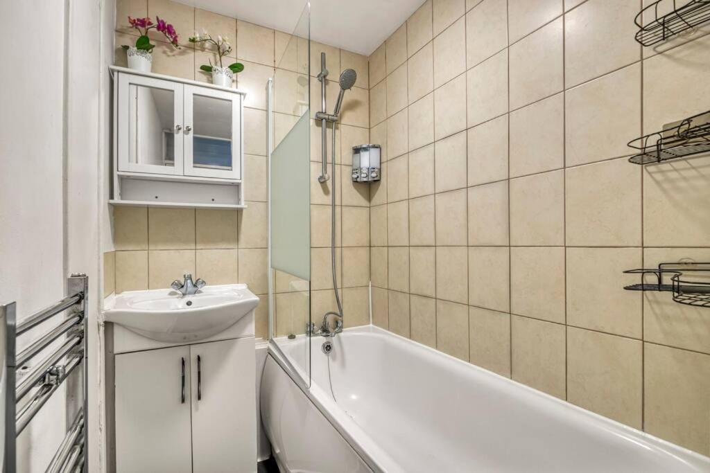 Apartamento Peaceful 2-Bed South Bank Londres Exterior foto